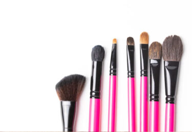 愛子さまなぜ成年式のメイク薄すぎ！？誰がお化粧をしてあげたの？