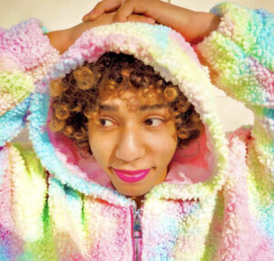 でぃばばって何者？性別Xのカリスマ店員の正体は沖縄出身でルーツはエチオピアにあり！